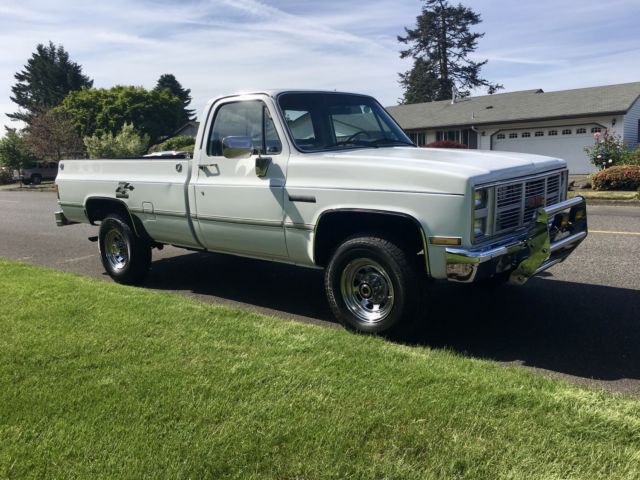 1986 GMC Sierra 2500 4X4 - photo 2