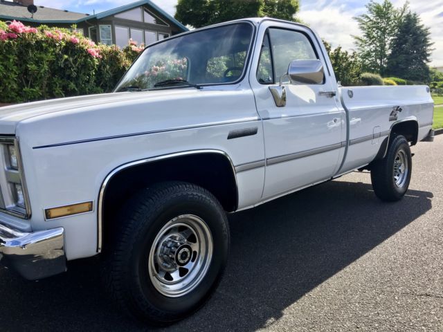 1986 GMC Sierra 2500 4X4 - photo 4