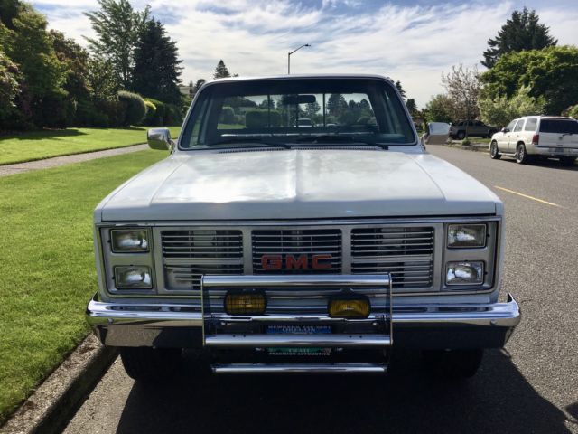 1986 GMC Sierra 2500 4X4 - photo 8