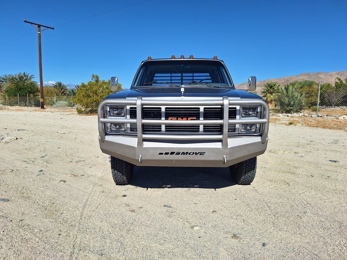 1986 GMC Sierra 3500 - photo 2