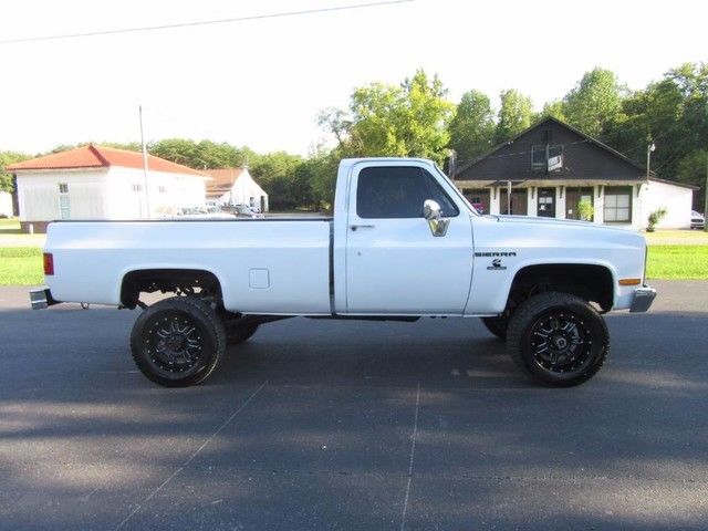 1986 GMC Sierra 1500 Base Standard Cab Pickup 2-Door - photo 4