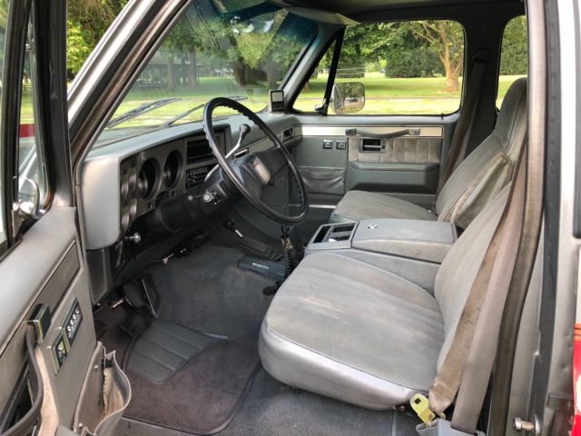1986 GMC Suburban 1500 4X4 - photo 13