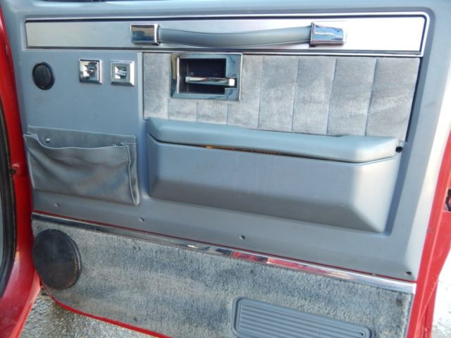 1986 Chevrolet Suburban Silverado - photo 10