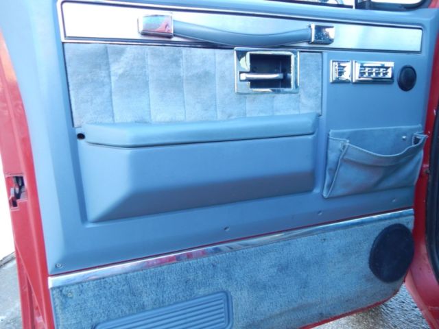 1986 Chevrolet Suburban Silverado - photo 9