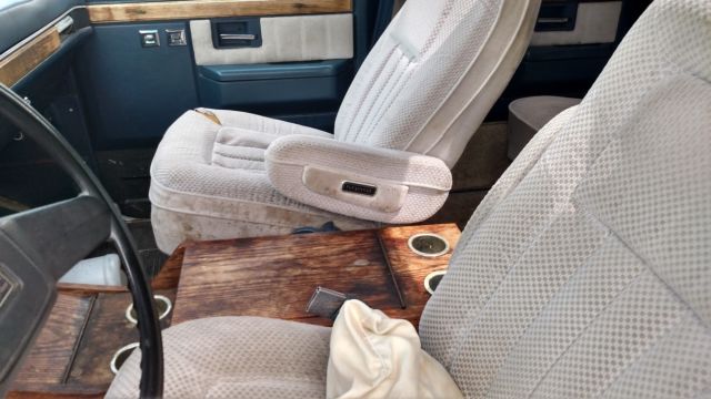 1986 GMC Suburban - photo 4
