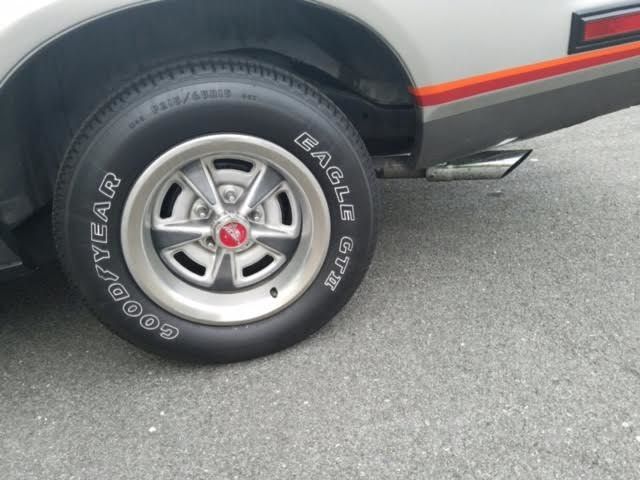 1986 Pontiac Grand Prix - photo 3