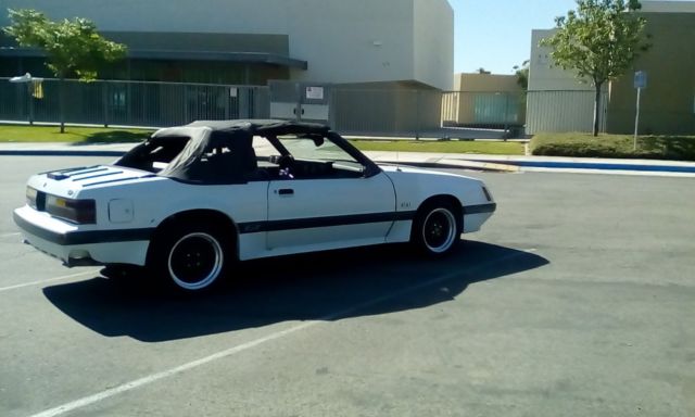 1986 Ford Mustang Convertible - photo 3