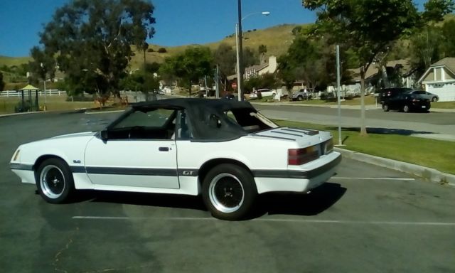 1986 Ford Mustang Convertible - photo 4