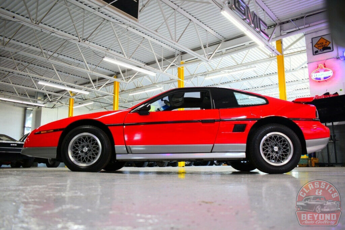 1986 Pontiac Fiero GT - photo 12