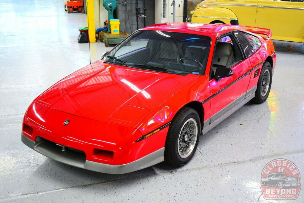 1986 Pontiac Fiero GT - photo 8