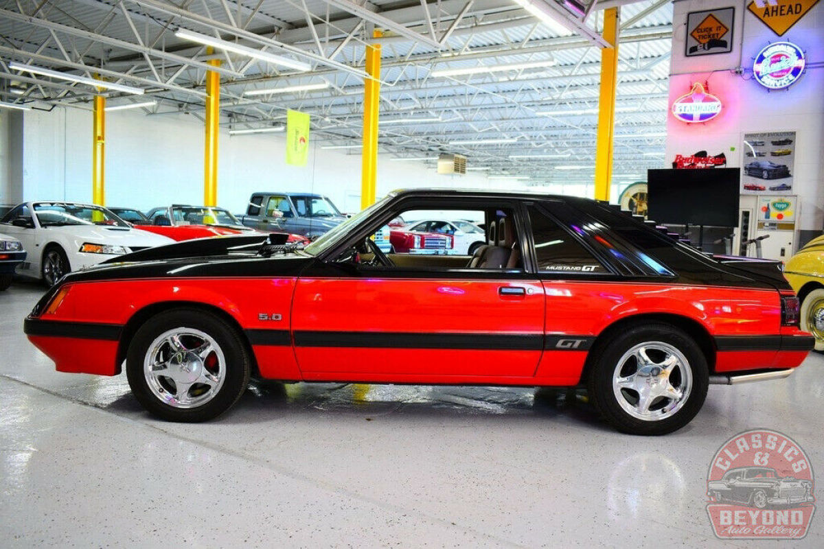 1986 Ford Mustang GT - photo 11