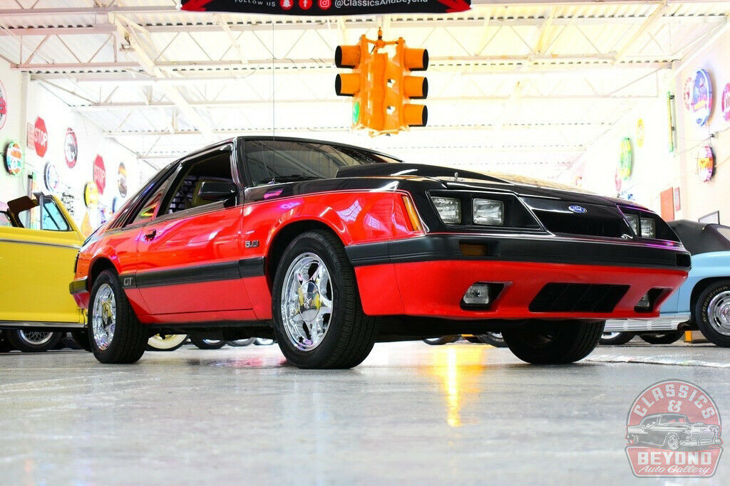 1986 Ford Mustang GT - photo 4