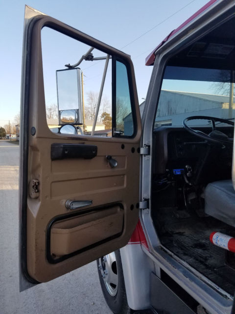 1986 International Harvester S-1654 - photo 9