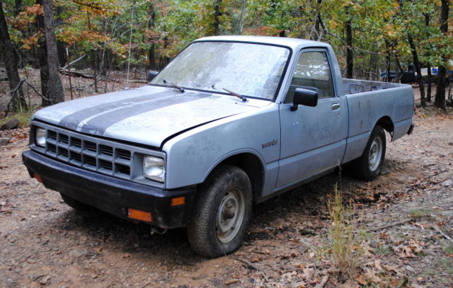 1986 Isuzu PuP Pickup Truck Base Standard Cab Pickup 2-Door