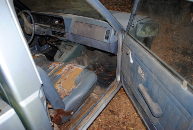 1986 Isuzu PuP Pickup Truck Base Standard Cab Pickup 2-Door - photo 13