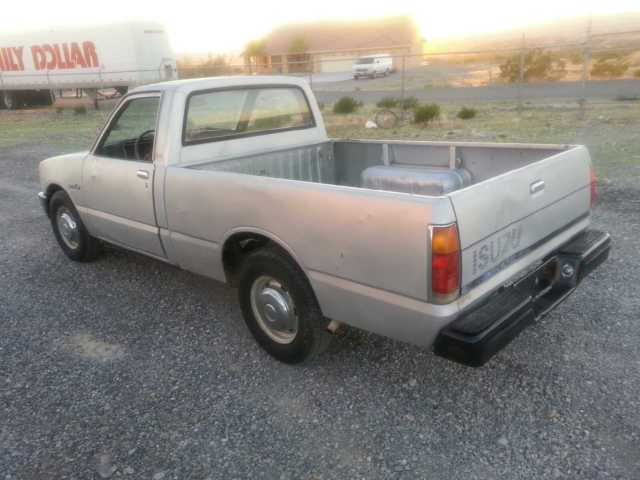 1986 Isuzu Other Base Standard Cab Pickup 2-Door - photo 2