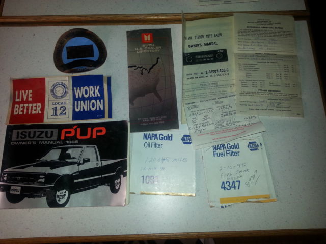 1986 Isuzu PuP Pickup Truck Base Standard Cab Pickup 2-Door - photo 10