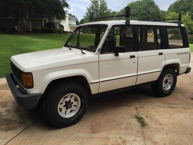 1986 Isuzu Trooper 11 - photo 2