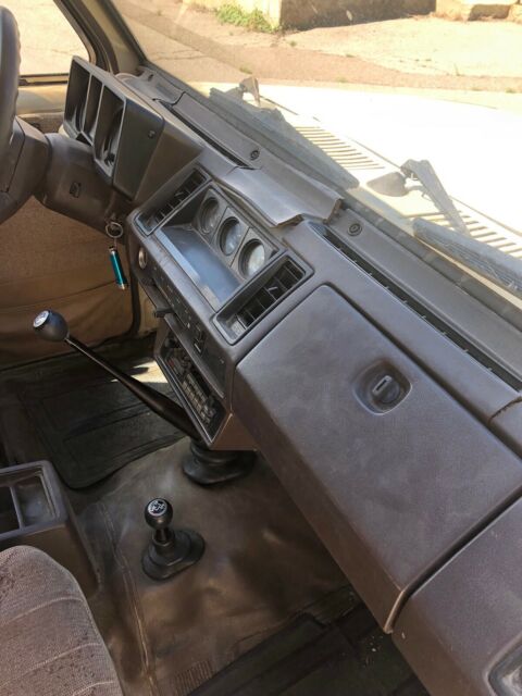 1986 Isuzu Trooper - photo 12