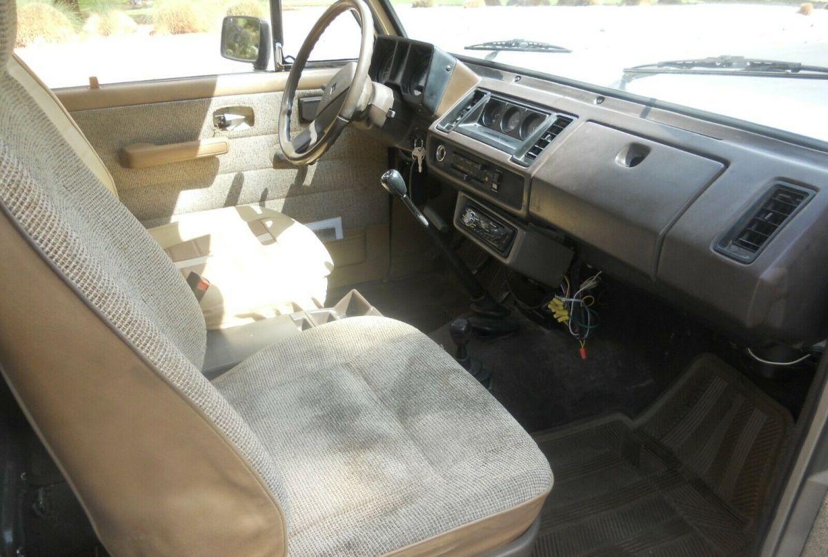 1986 Isuzu Trooper II LS - photo 12