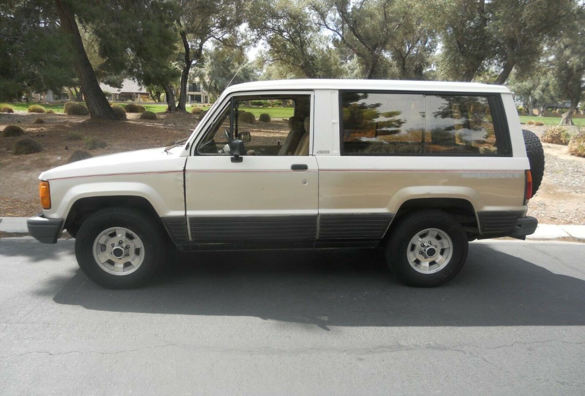 1986 Isuzu Trooper II LS - photo 2