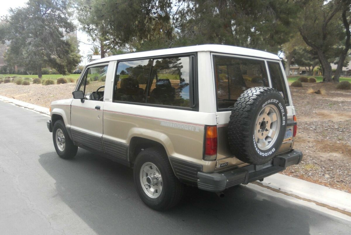 1986 Isuzu Trooper II LS - photo 3