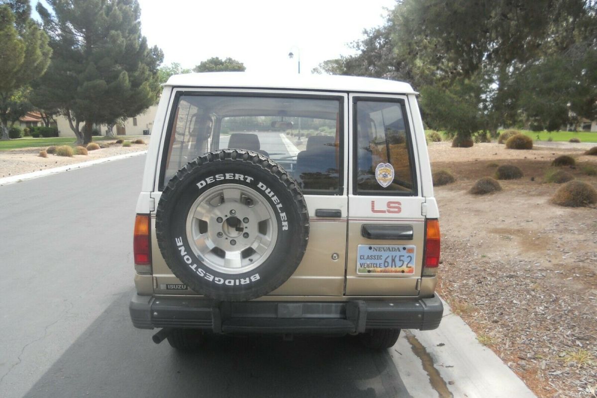 1986 Isuzu Trooper II LS - photo 4