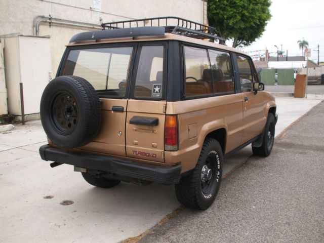 1986 Isuzu Trooper DLX Turbo Diesel 4x4 Manual Very Rare - photo 3