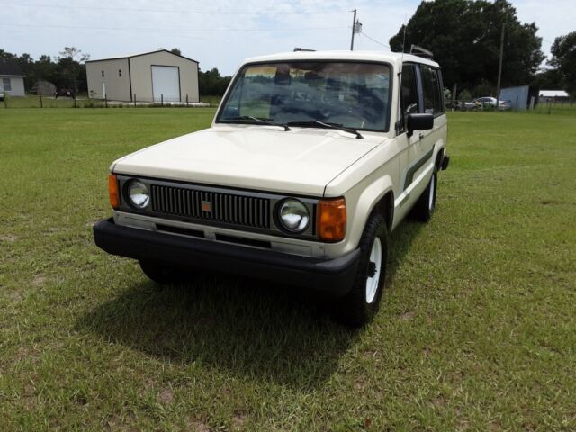 1986 Isuzu Trooper TURBO DIESEL 4 CYLINDER 4X4 MANUAL 5 SPEED 4WD - photo 3