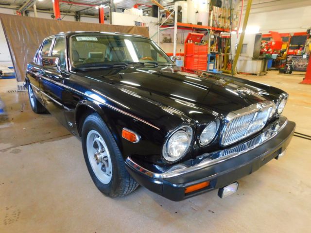 1986 Jaguar Vanden Plas T1267823 1986 Jaguar Vanden Plas