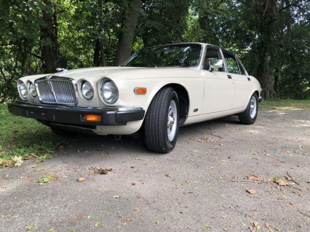 1986 Jaguar XJ6 6 - photo 2