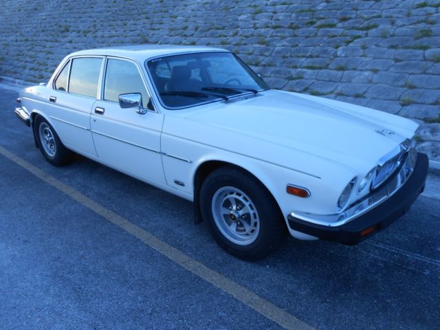 1986 Jaguar XJ6 - photo 3