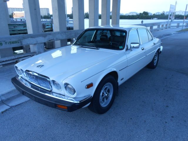 1986 Jaguar XJ6 - photo 4