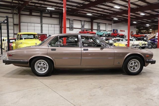 1986 Jaguar XJ6 -- - photo 6
