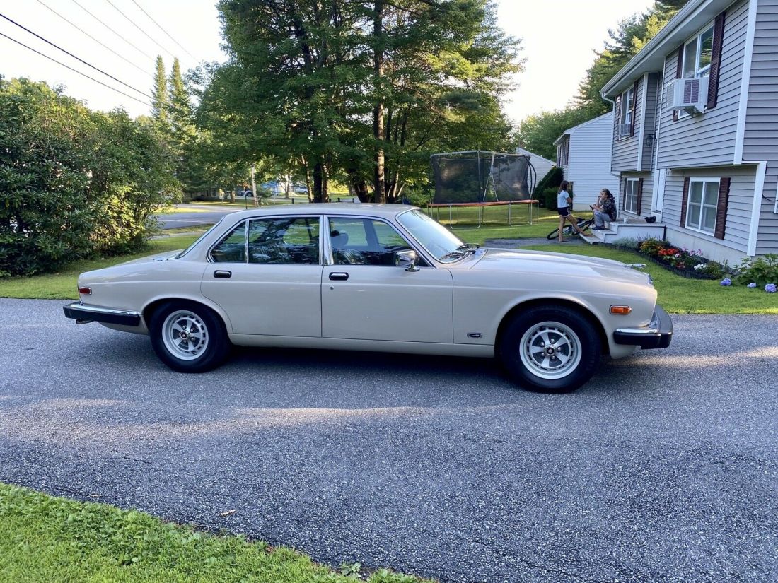 1986 Jaguar XJ6 - photo 2