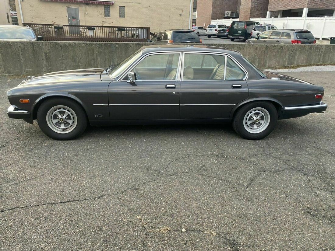 1986 Jaguar XJ6 - photo 12