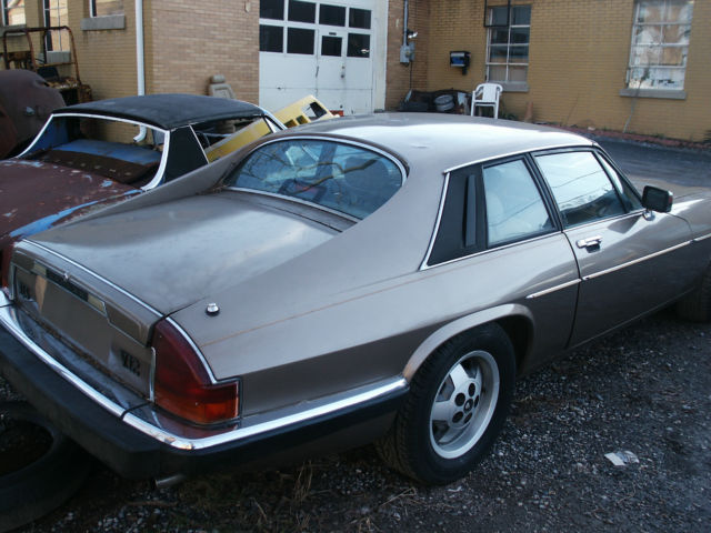 1986 Jaguar XJ12 V12 - photo 4