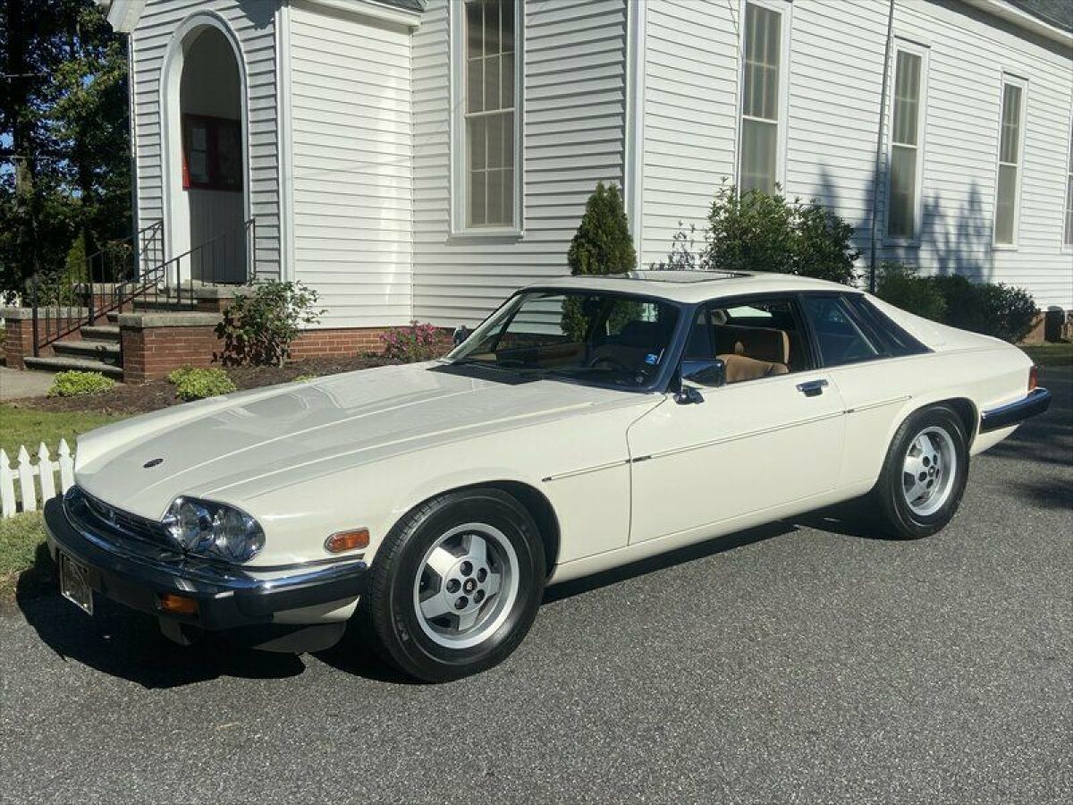 1986 Jaguar XJS, White with 48860 Miles available now! 1986 Jaguar XJS