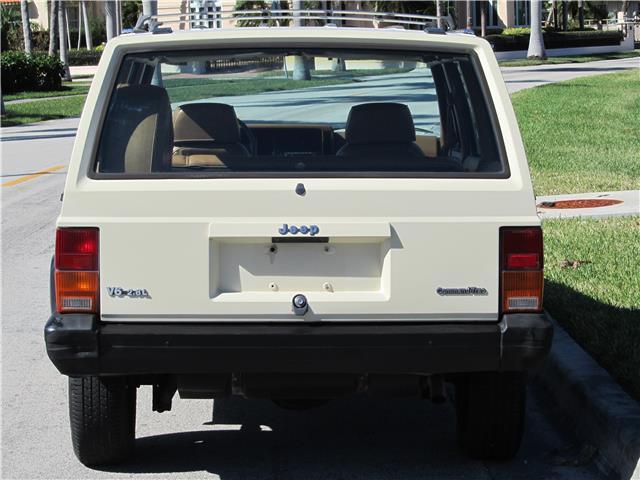 1986 Jeep Cherokee WAGONEER COMANCHE PIONEER 55K MILES CLEAN CARFAX! - photo 4