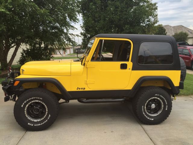 1986 Jeep CJ7 Yellow and Black with Accessories 1986 Jeep CJ