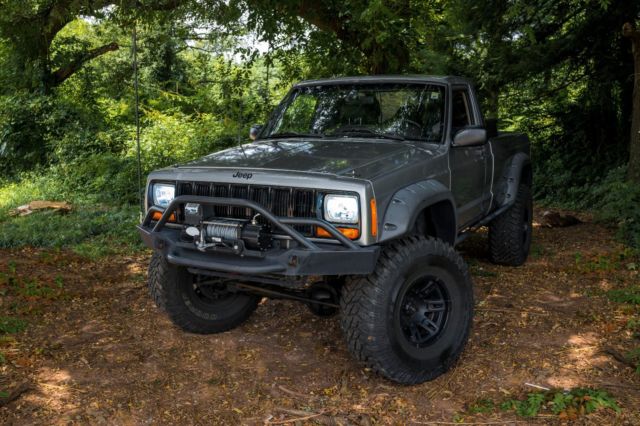 1986 Jeep Comanche – 5.9L V8 Engine – Full Custom Restoration 1986 Jeep Comanche