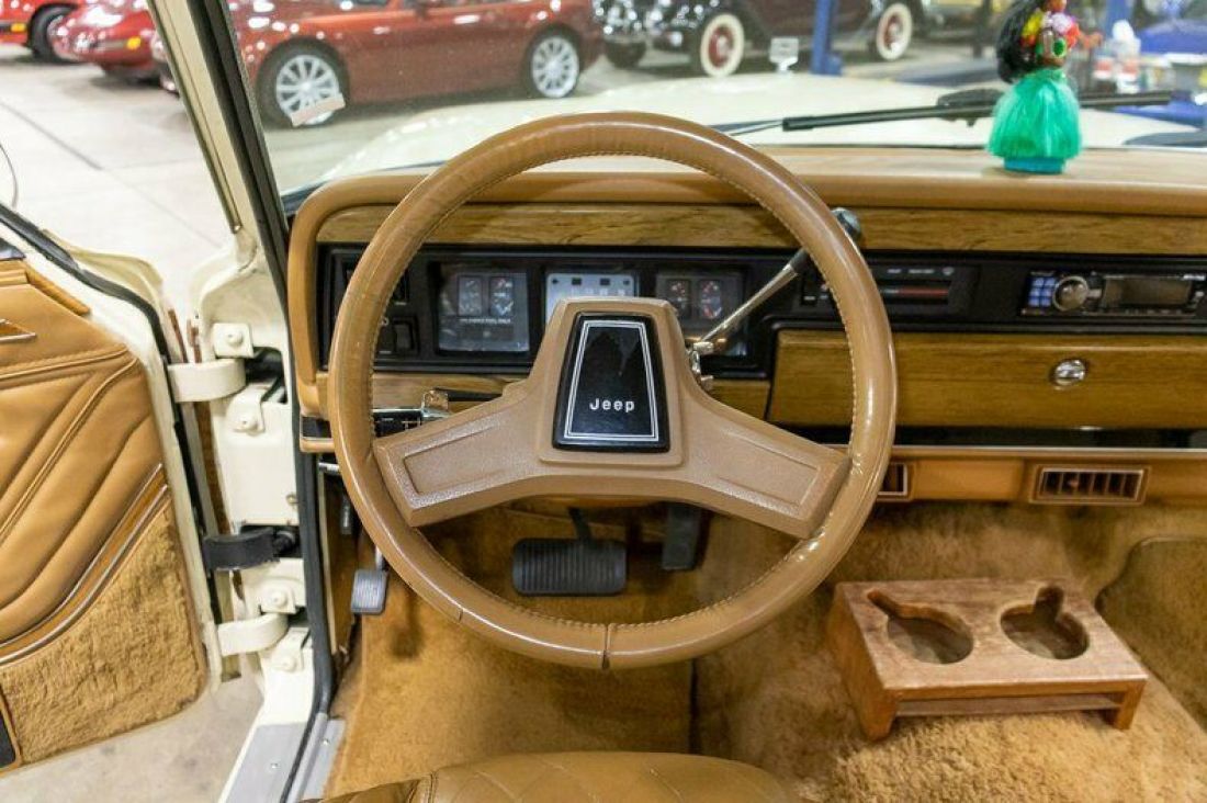 1986 Jeep Wagoneer - photo 12