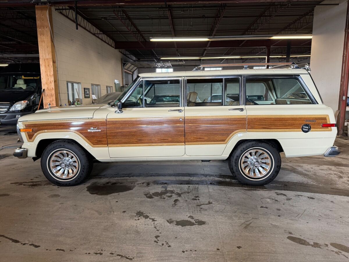 1986 Jeep Wagoneer - photo 12