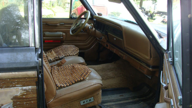 1986 Jeep Wagoneer Grand - photo 8
