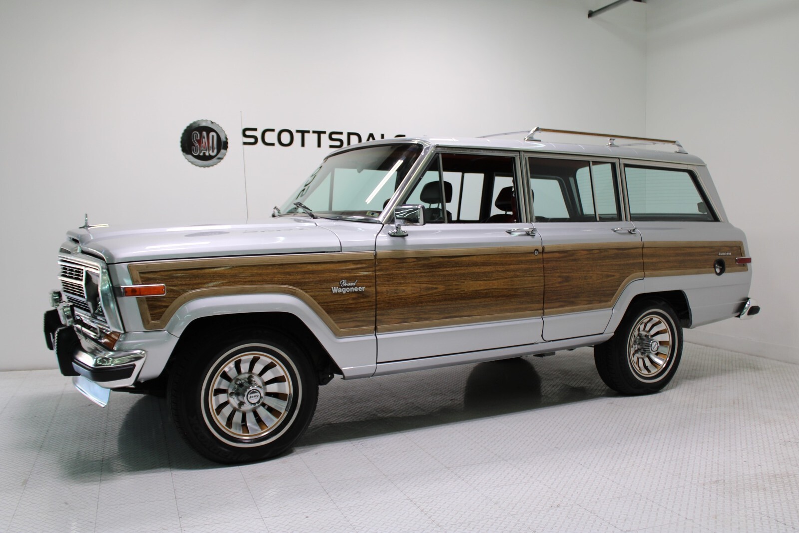 1986 Jeep Wagoneer Grand - photo 2
