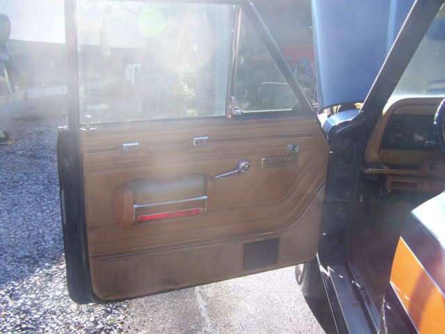 1986 Jeep Wagoneer amc gold - photo 8