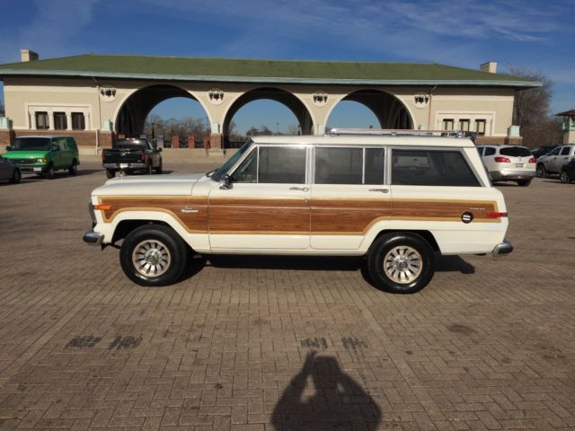 1986 Jeep Grand Wagoneer low miles! 1986 Jeep Wagoneer