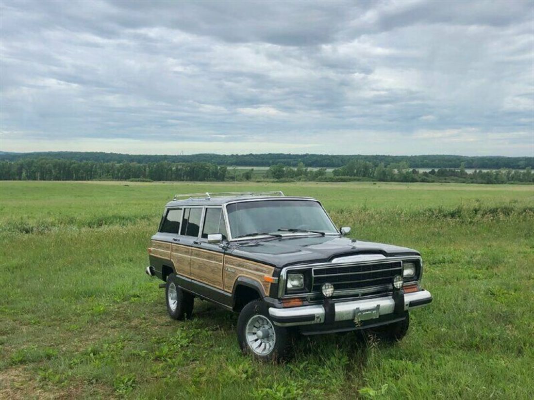 1986 Jeep Wagoneer 4dr - photo 2