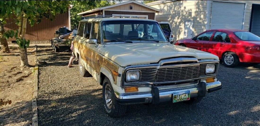1986 Jeep Grand Wagoneer SUV Brown 4WD Automatic 1986 Jeep Grand Wagoneer