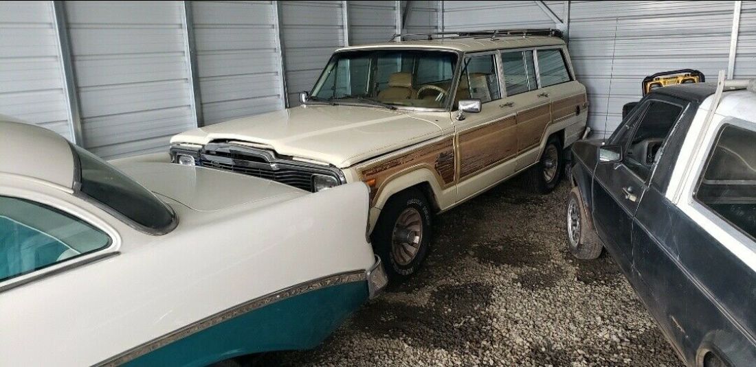 1986 Jeep Grand Wagoneer - photo 4